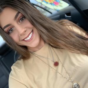 Meet your Posher, Sarina